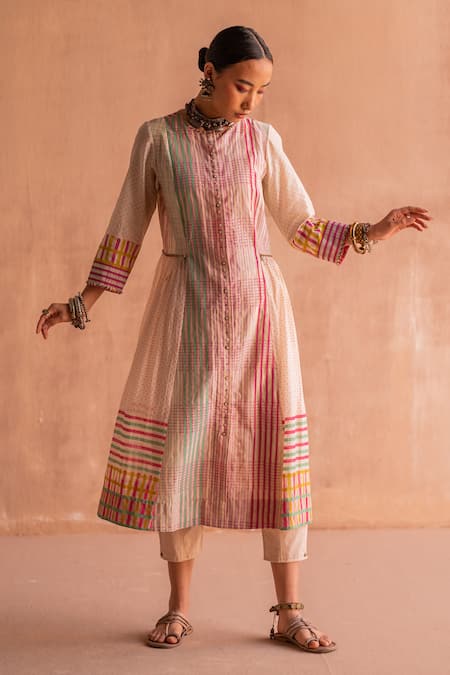 Shop Swatti Kapoor White Chanderi Beads, Sequins Round Neck Kesavi Hand Block Print Kurta Online at Aza Fashions Shop_Swatti Kapoor_White Chanderi Beads, Sequins Round Neck Kesavi Hand Block Print Kurta _Online_at_Aza_Fashions