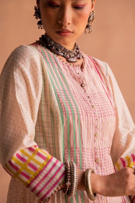 Swatti Kapoor White Chanderi Beads, Sequins Round Neck Kesavi Hand Block Print Kurta at Aza Fashions Swatti Kapoor_White Chanderi Beads, Sequins Round Neck Kesavi Hand Block Print Kurta _at_Aza_Fashions