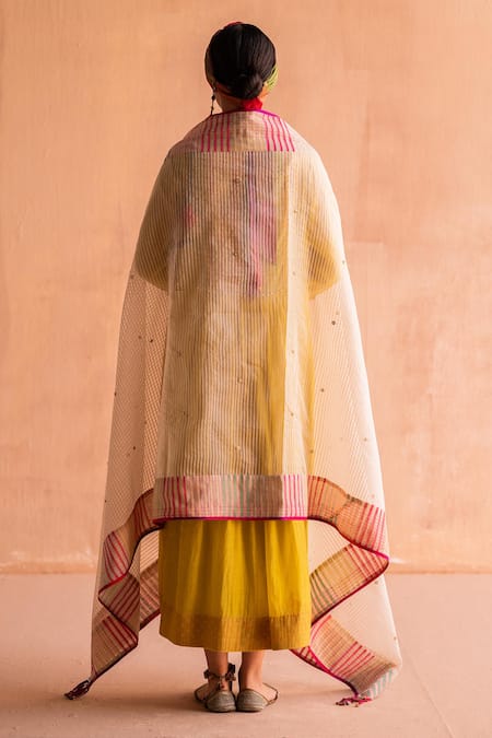 Shop Swatti Kapoor White Chanderi, Silk Organza Tassels Madan Handwoven Embroidered Dupatta at Aza Fashions Shop_Swatti Kapoor_White Chanderi, Silk Organza Tassels Madan Handwoven Embroidered Dupatta _at_Aza_Fashions