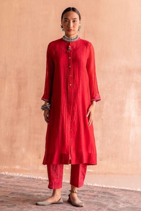 Swatti Kapoor Red 40gm Chanderi Printed And Embroidered Abstract Block Prema Shirt Online at Aza Fashions Swatti Kapoor_Red 40gm Chanderi Printed And Embroidered Abstract Block Prema Shirt _Online_at_Aza_Fashions