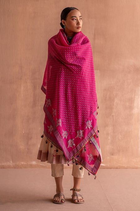 Swatti Kapoor_Pink Hand Block Printed Polka Dots Floral Tassel Dupatta _at_Aza_Fashions