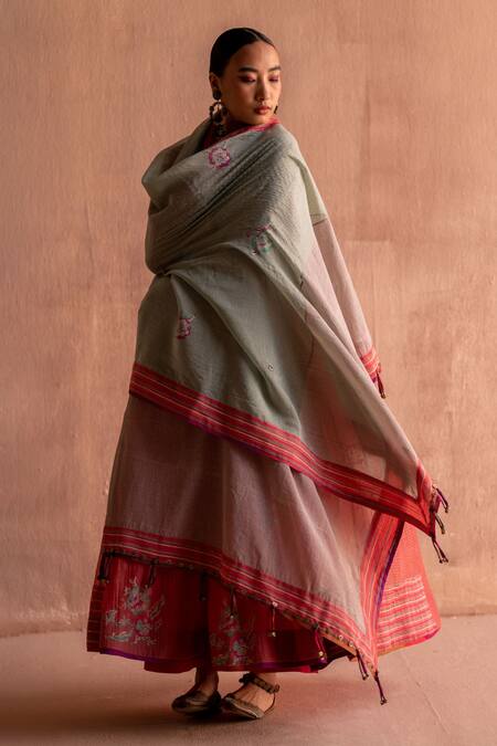 Shop Swatti Kapoor Green Chanderi Beads Tulsi Hand Block Printed Dupatta Online at Aza Fashions Shop_Swatti Kapoor_Green Chanderi Beads Tulsi Hand Block Printed Dupatta _Online_at_Aza_Fashions