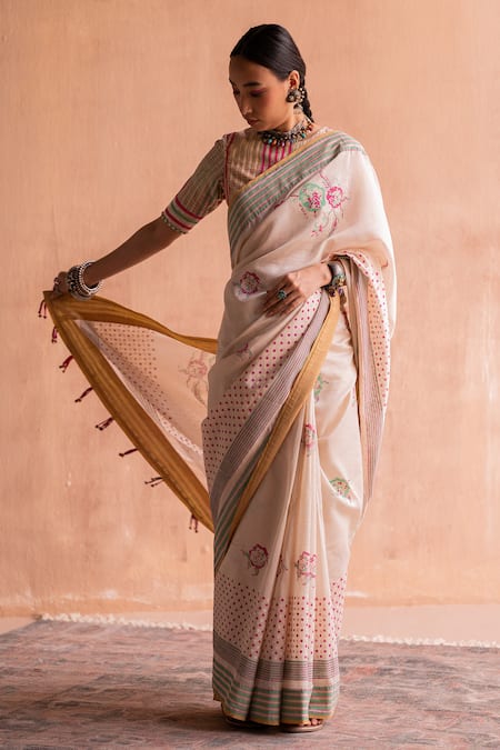 Buy_Swatti Kapoor_White 40gm Chanderi Hand Block Printed Floral Yamuna Saree  _Online_at_Aza_Fashions