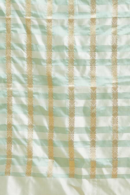 Shop_Mint N Oranges_Blue Silk Zari Round Neck Floral Pattern Saree With Blouse Piece_Online_at_Aza_Fashions