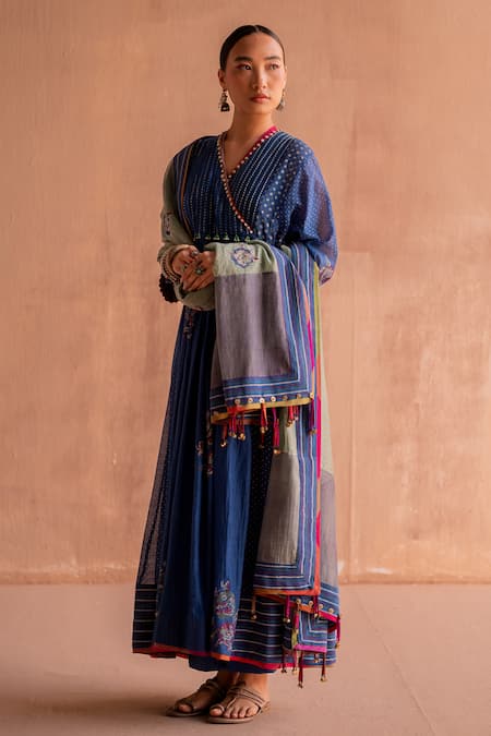 Swatti Kapoor Green Chanderi Sequins, Beads Gopi Block Print Dupatta Online at Aza Fashions Swatti Kapoor_Green Chanderi Sequins, Beads Gopi Block Print Dupatta _Online_at_Aza_Fashions