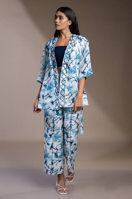 Buy_Mamicha_White Satin, Georgette Embroidery V-neck Floral Pattern Wrap Around Top