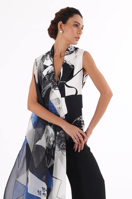 Shop Richa Khemka Black Modal, Satin, Georgette Gabbiano Printed Blazer And Pant Set at Aza Fashions Shop_Richa Khemka_Black Modal, Satin, Georgette Gabbiano Printed Blazer And Pant Set _at_Aza_Fashions