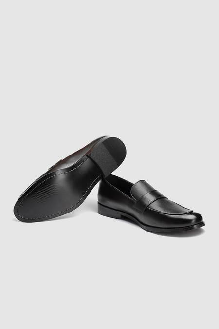 Shop Hats Off Accessories Black Leather Textured Pattern Shoes Online at Aza Fashions Shop_Hats Off Accessories_Black Leather Textured Pattern Shoes_Online_at_Aza_Fashions