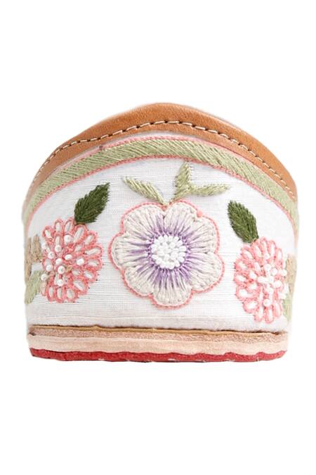 Kala_Beige Mahek Floral Thread Embroidered Juttis _at_Aza_Fashions