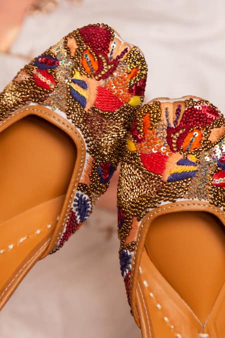 Kala_Multi Color Soulful Grace Thread Embroidered Juttis _Online_at_Aza_Fashions