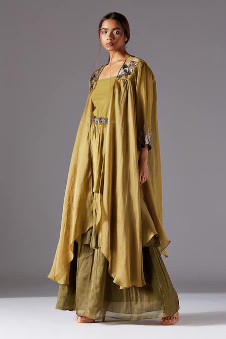 A Humming Way Green Satin Embroidery Square Neck Hamada Cape With Forestland Gown Online at Aza Fashions A Humming Way_Green Satin Embroidery Square Neck Hamada Cape With Forestland Gown _Online_at_Aza_Fashions
