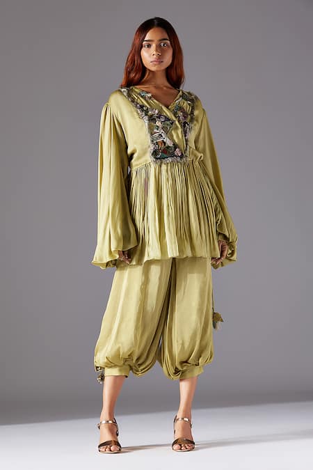 Buy A Humming Way Green V-neck Landscape Jacobean V Dress And Pant Set Online at Aza Fashions Buy_A Humming Way_Green V-neck Landscape Jacobean V Dress And Pant Set _Online_at_Aza_Fashions