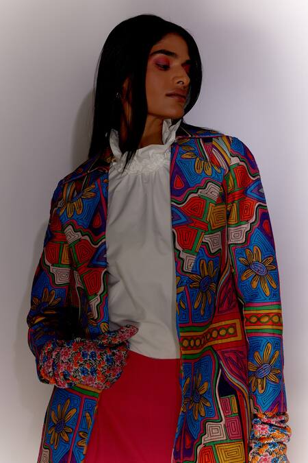 Mini Sondhi Multi Color Viscose, Silk Embroidery Collared Floral Quilted Jacket Online at Aza Fashions Mini Sondhi_Multi Color Viscose, Silk Embroidery Collared Floral Quilted Jacket _Online_at_Aza_Fashions