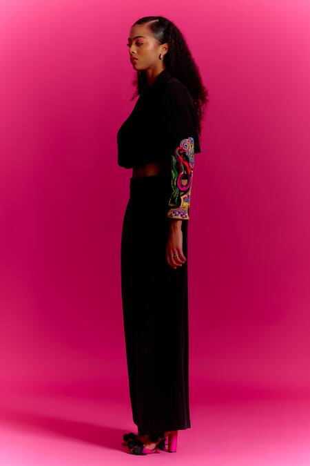 Mini Sondhi Black Crepe Collared Trippy Eye Applique Sleeve Jacket With Trouser at Aza Fashions Mini Sondhi_Black Crepe Collared Trippy Eye Applique Sleeve Jacket With Trouser _at_Aza_Fashions
