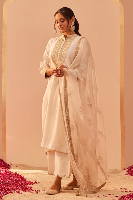 Buy Sheetal Batra Ivory Organza, , Satin, Chanderi Mirrors, Zari, Zaniab Kurta Set Online at Aza Fashions Buy_Sheetal Batra_Ivory Organza, , Satin, Chanderi Mirrors, Zari, Zaniab Kurta Set _Online_at_Aza_Fashions
