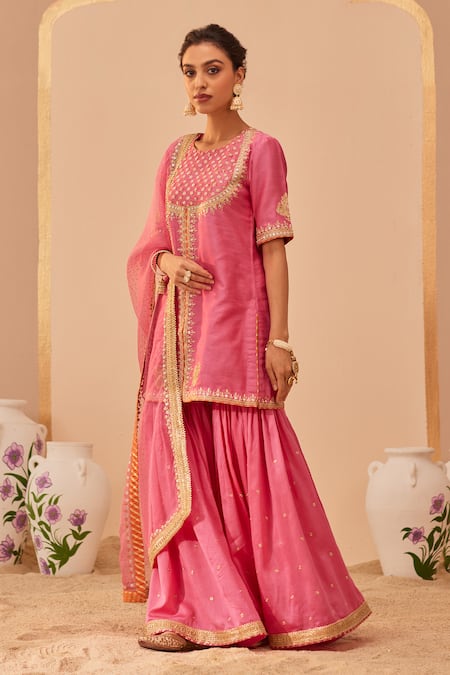 Buy Sheetal Batra Pink , Organza Gota Patti, Mirrors, Suhair Chanderi Printed Kurta Set Online at Aza Fashions Buy_Sheetal Batra_Pink , Organza Gota Patti, Mirrors, Suhair Chanderi Printed Kurta Set _Online_at_Aza_Fashions