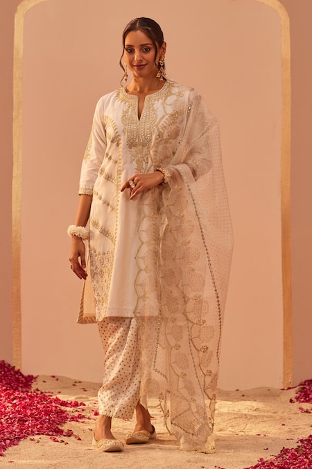 Sheetal Batra Rashida Paisley Embroidered Kurta Set 