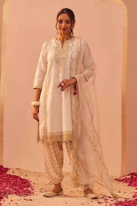 Sheetal Batra Aaima Zari Embroidered Kurta Set 