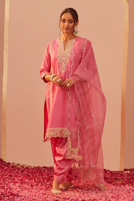 Sheetal Batra Aaima Thread Embroidered Kurta Set 