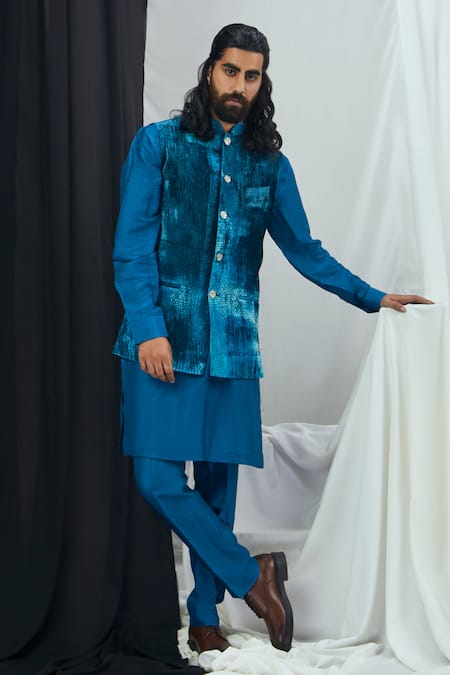 Nirmooha Nokia Silk Kurta Set With Velvet Bundi 