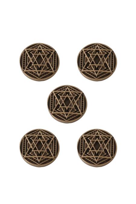 Cosa Nostraa_Gold Cut Work Star Carved Buttons - Set Of 5 _Online_at_Aza_Fashions