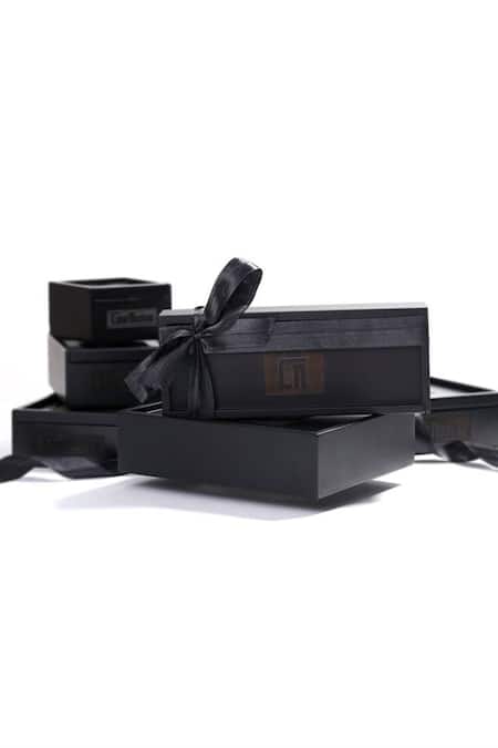 Shop Cosa Nostraa Gold Lion Imagery Carved Buttons - Set Of 7 Online at Aza Fashions Shop_Cosa Nostraa_Gold Lion Imagery Carved Buttons - Set Of 7 _Online_at_Aza_Fashions