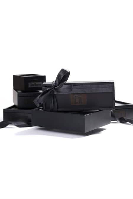 Buy_Cosa Nostraa_Gold Royal Elephant Carved Buttons - Set Of 5 _Online_at_Aza_Fashions