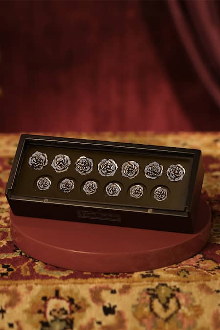 Shop Cosa Nostraa Gold Cut Work Regal Rose Carved Buttons - Set Of 13 at Aza Fashions Shop_Cosa Nostraa_Gold Cut Work Regal Rose Carved Buttons - Set Of 13 _at_Aza_Fashions