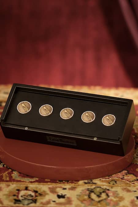 Cosa Nostraa Peacock Carved Buttons - Set of 5 