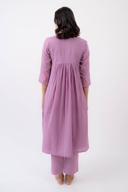 Avaasya Jaipur Floral Embroidered Gathered Kurta Pant Set 