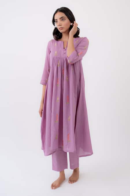 Buy_Avaasya Jaipur_Purple Cotton Embroidery Split V-neck Floral Gathered Kurta Pant Set _Online_at_Aza_Fashions