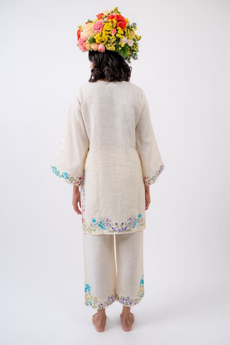 Avaasya Jaipur Linen Floral Embroidered Kurta & Pant Set 