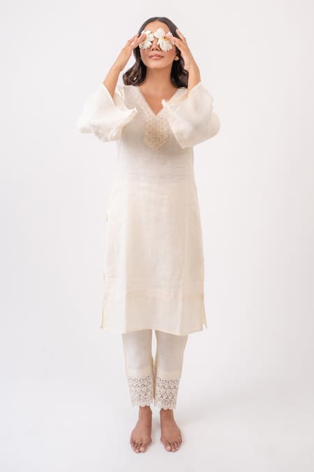 Avaasya Jaipur_Ivory Linen Lace V-neck Crochet Kurta And Pant Set _at_Aza_Fashions