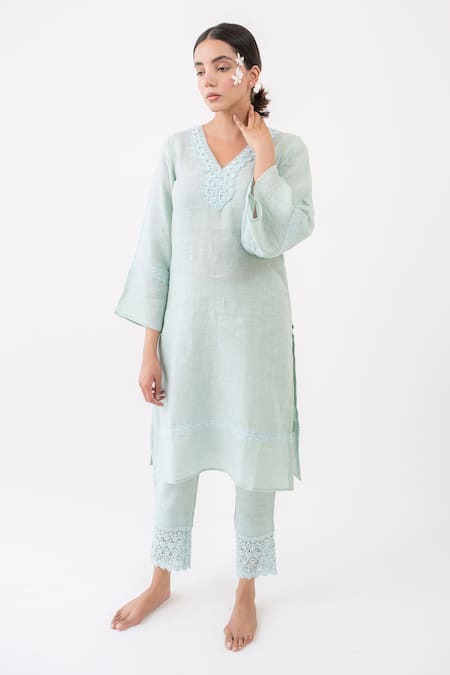 Avaasya Jaipur_Blue Linen Lace V Neck Kurta And Pant Set  _Online_at_Aza_Fashions