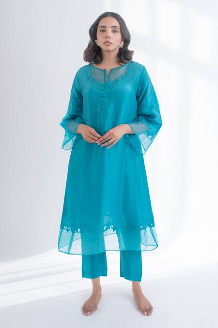 Avaasya Jaipur_Blue Silk Embroidery Split V-neck Teal Applique Kurta Set _Online_at_Aza_Fashions
