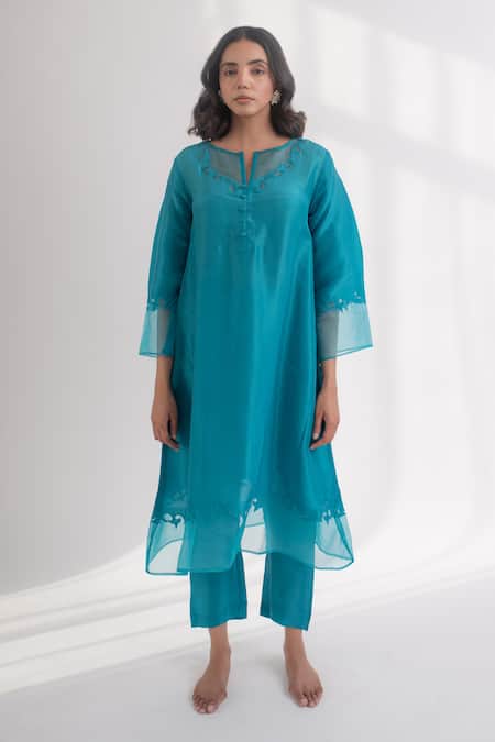 Buy_Avaasya Jaipur_Blue Silk Embroidery Split V-neck Teal Applique Kurta Set _Online_at_Aza_Fashions