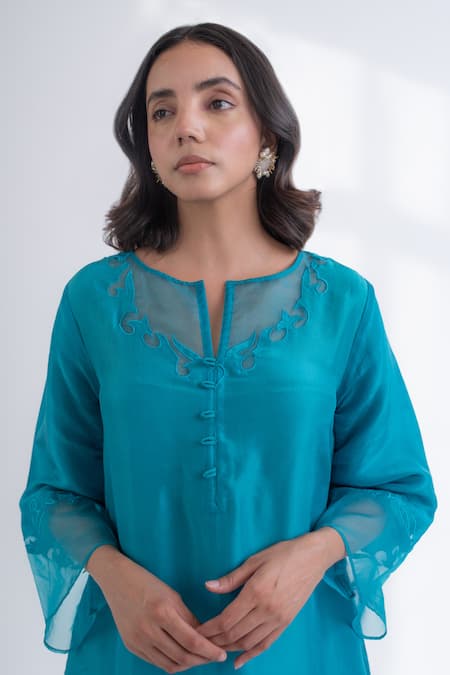 Shop_Avaasya Jaipur_Blue Silk Embroidery Split V-neck Teal Applique Kurta Set _Online_at_Aza_Fashions