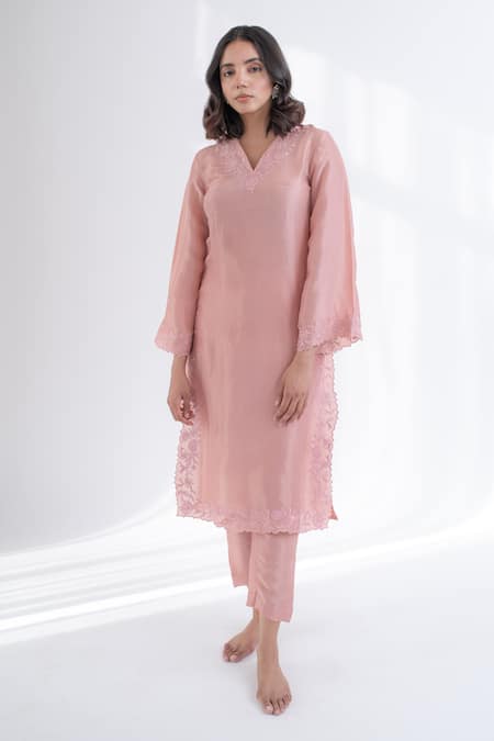 Avaasya Jaipur_Pink Silk Embroidery V-neck Resham Kurta And Pant Set _Online_at_Aza_Fashions