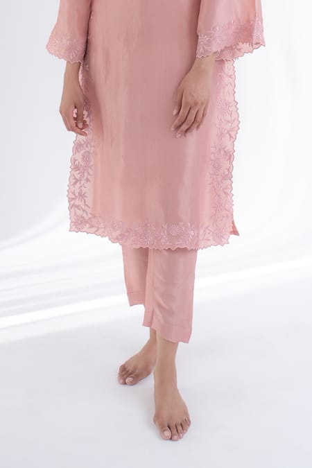 Buy_Avaasya Jaipur_Pink Silk Embroidery V-neck Resham Kurta And Pant Set _Online_at_Aza_Fashions
