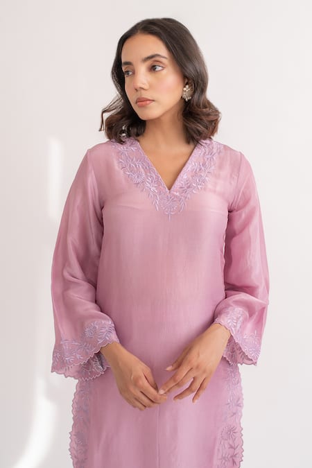 Avaasya Jaipur_Pink Silk Embroidery V-neck Upada Resham Kurta And Pant Set _at_Aza_Fashions