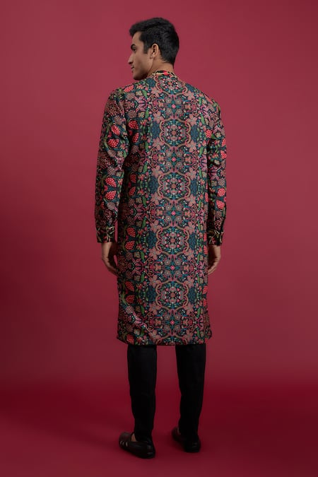 Rabani & Rakha Resham Embroidered Kurta With Pant 