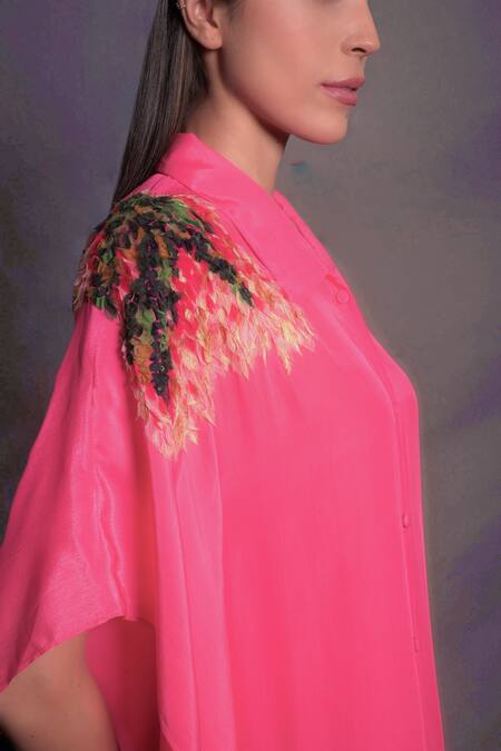 Shop Seesa Pink Viscose, Crepe Beads, Applique Collared Placement Leaf Work Kaftan Online at Aza Fashions Shop_Seesa_Pink Viscose, Crepe Beads, Applique Collared Placement Leaf Work Kaftan _Online_at_Aza_Fashions