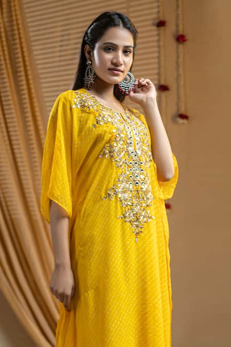 Nazar By Indu Yellow Georgette Mirrors Round Neck Leheriya Pattern Kaftan Online at Aza Fashions Nazar By Indu_Yellow Georgette Mirrors Round Neck Leheriya Pattern Kaftan _Online_at_Aza_Fashions