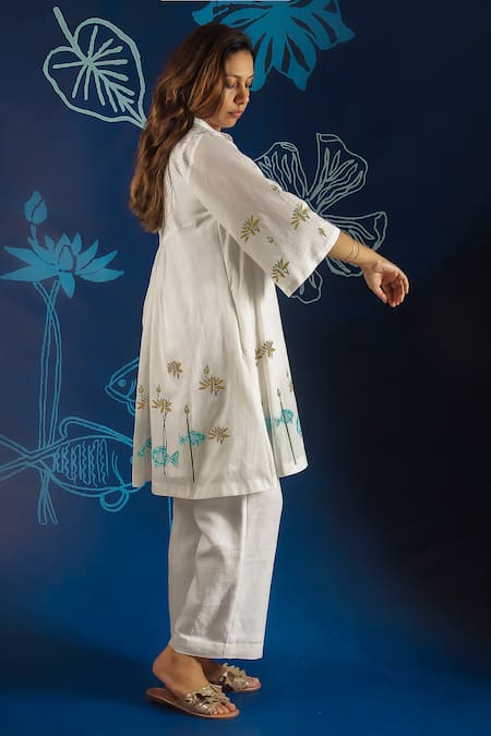 Ibai_White Muslin Embroidery Mandarin Collar Placed Mirrorwork Overlay Jacket _Online_at_Aza_Fashions