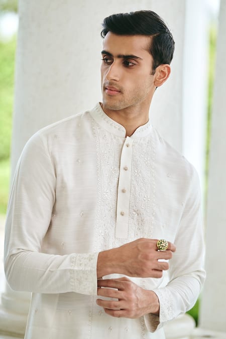Buy Philocaly White Cotton Embroidery Dove Thread Kurta Online at Aza Fashions Buy_Philocaly_White Cotton Embroidery Dove Thread Kurta _Online_at_Aza_Fashions