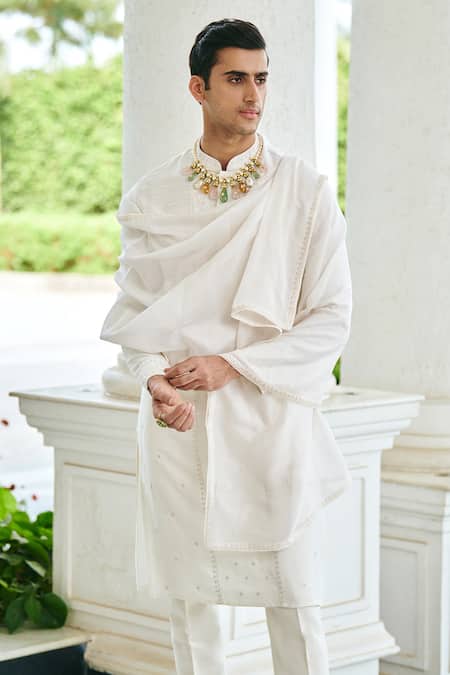 Shop Philocaly White Cotton Embroidery Dove Thread Kurta Online at Aza Fashions Shop_Philocaly_White Cotton Embroidery Dove Thread Kurta _Online_at_Aza_Fashions