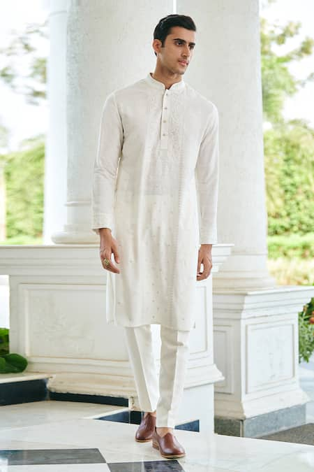 Philocaly Dove Thread Embroidered Kurta 