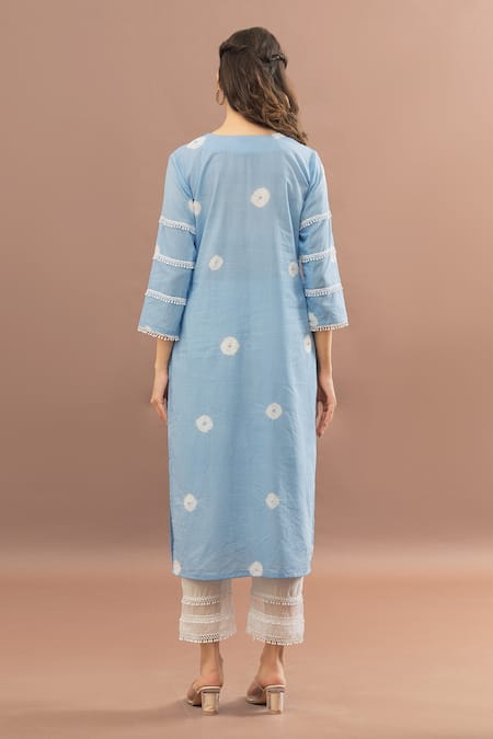 Kalakaari By Sagarika Blue Cotton Lace, Embroidery V-neck Straight Bandhani Pattern Kurta With Pant Online at Aza Fashions Kalakaari By Sagarika_Blue Cotton Lace, Embroidery V-neck Straight Bandhani Pattern Kurta With Pant _Online_at_Aza_Fashions