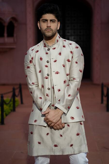 Buy Kaaj Button X AZA Gold Chanderi Silk Embroidery Floral Bundi And Kurta Set Online at Aza Fashions Buy_Kaaj Button X AZA_Gold Chanderi Silk Embroidery Floral Bundi And Kurta Set _Online_at_Aza_Fashions