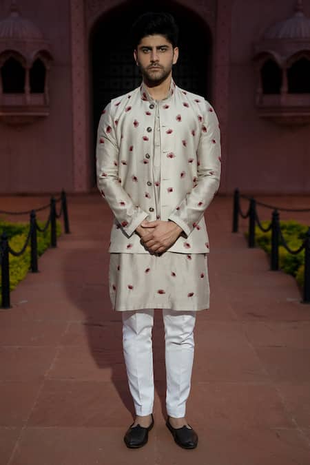 Kaaj Button X AZA Gold Chanderi Silk Embroidery Floral Bundi And Kurta Set at Aza Fashions Kaaj Button X AZA_Gold Chanderi Silk Embroidery Floral Bundi And Kurta Set _at_Aza_Fashions